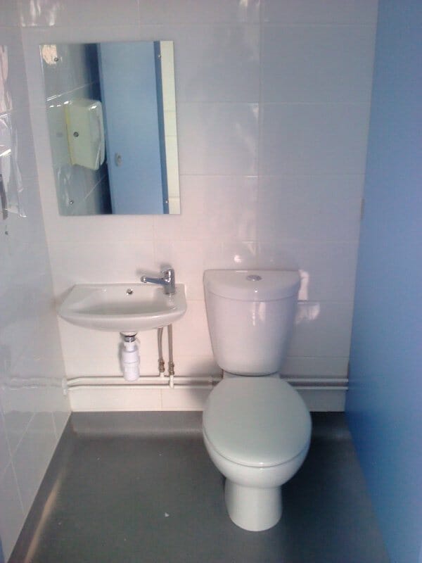 Installed toilet cubicle